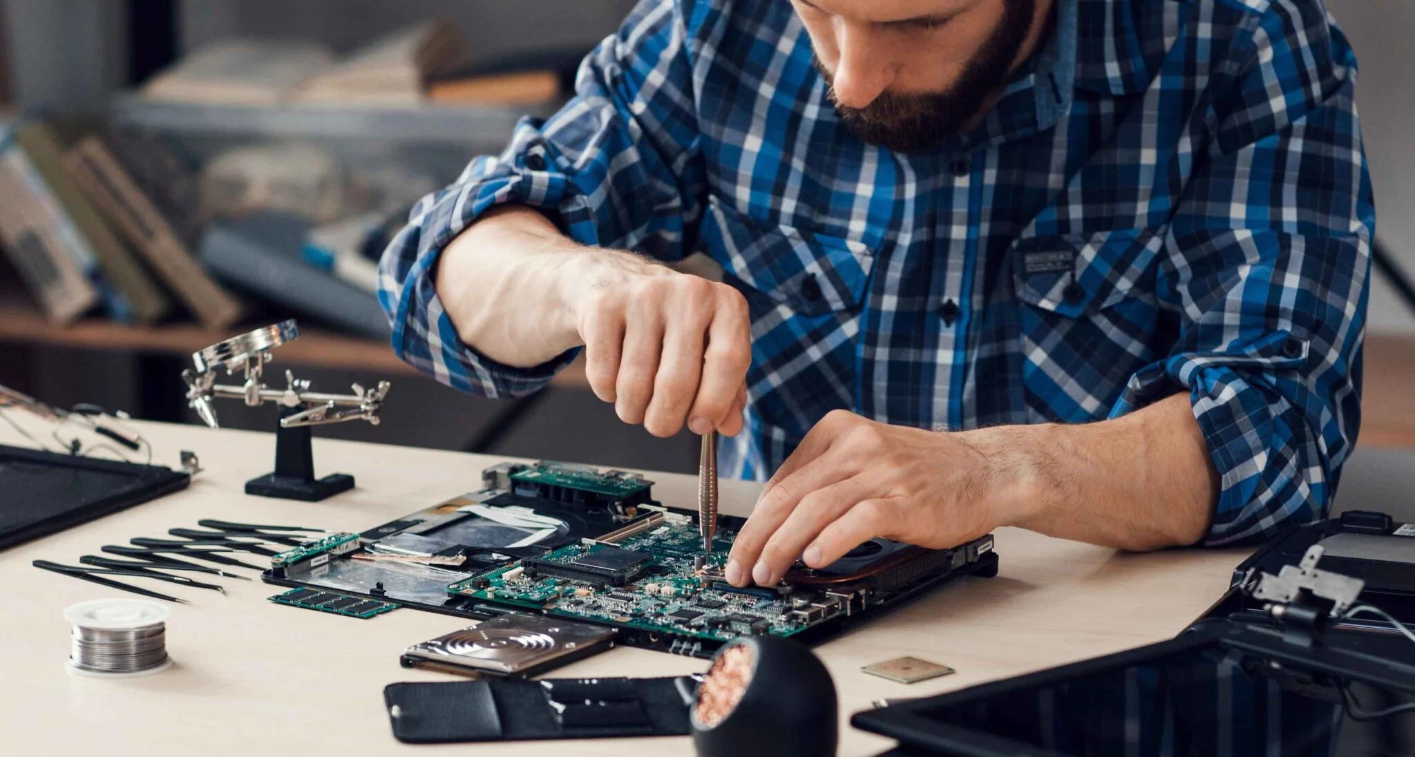Broken Laptop Repair: What to Do When Your Laptop Stops Working